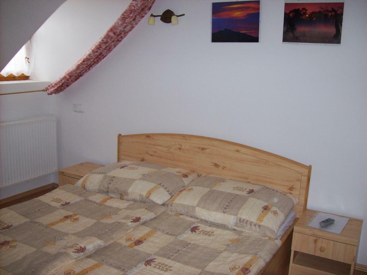 Lila Akac Vendeghaz Otel Dabrony Dış mekan fotoğraf